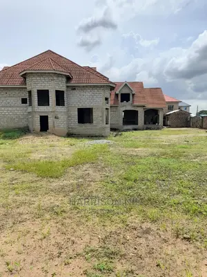 5bdrm Mansion in Amasaman, Accra Metropolitan for sale