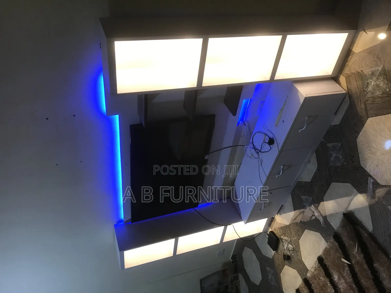 Tv Stand With Shelves and Led