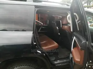 TOYOTA Land Cruiser for Rent in Ghana. Landcruiser for Rent