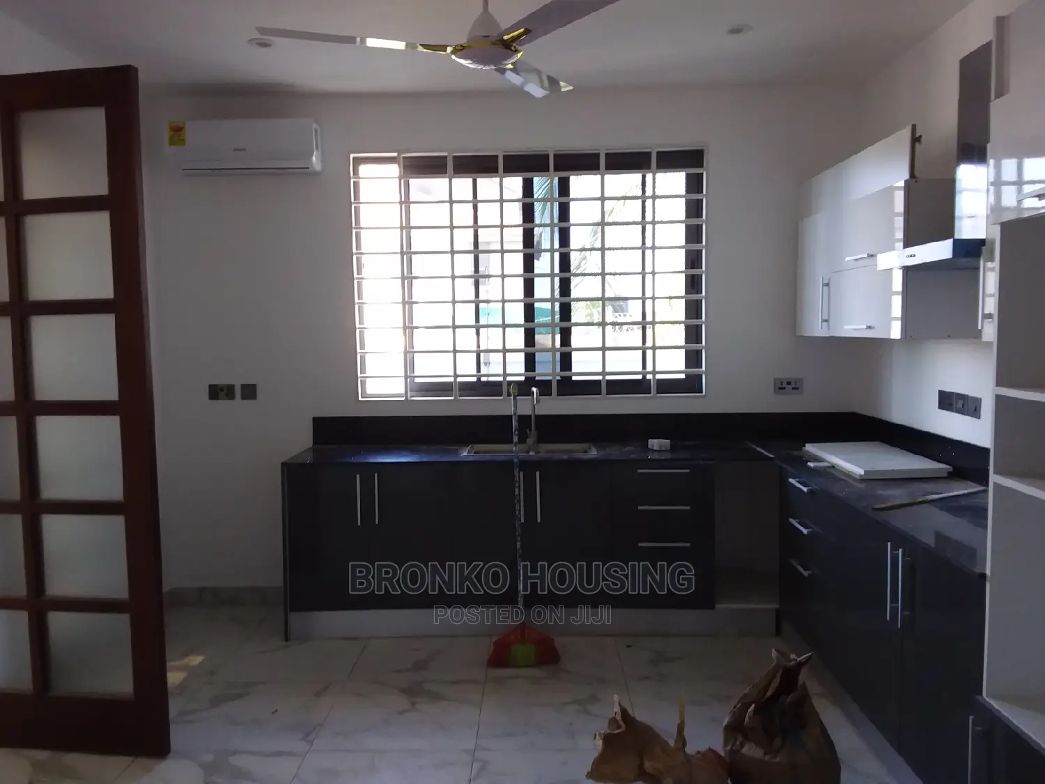 3bdrm House in Bronko Housing, Spintex for rent