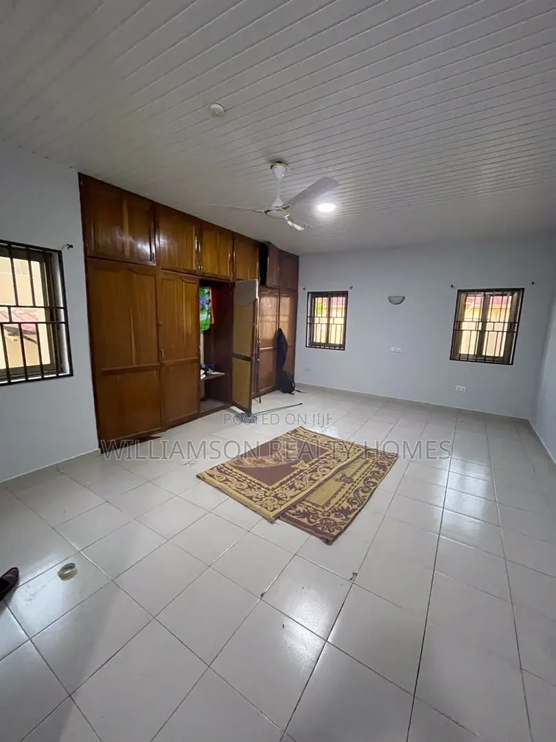 3bdrm House in Hfc Estate, Spintex for rent
