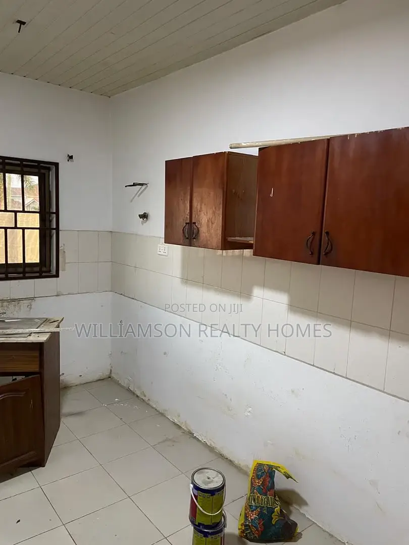 3bdrm House in Hfc Estate, Spintex for rent