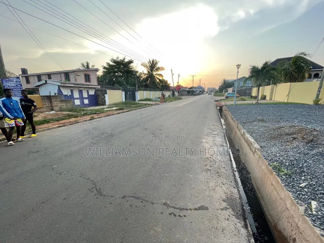 3bdrm House in Hfc Estate, Spintex for rent
