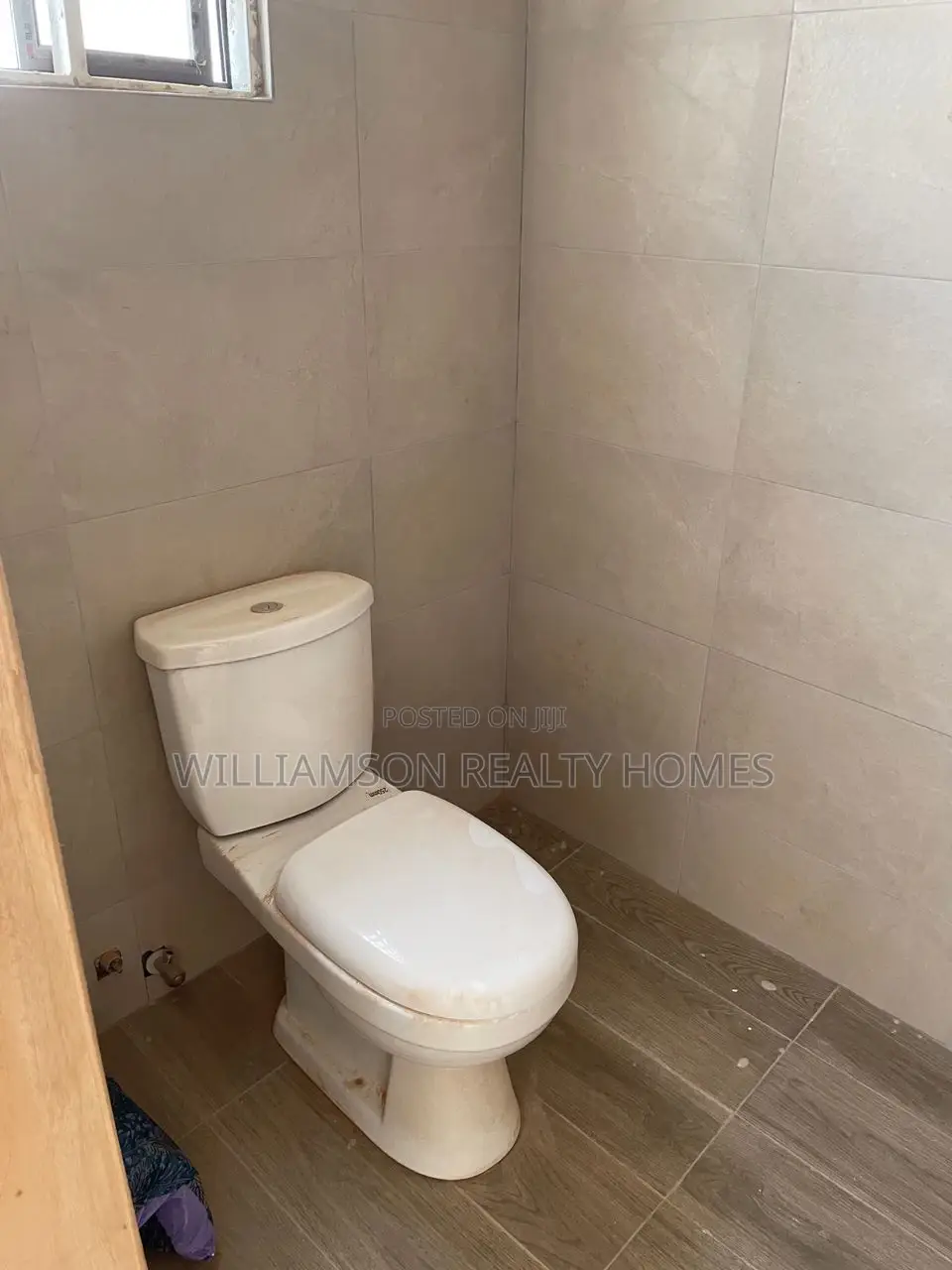3bdrm House in Sarkumonor Estate, Spintex for sale