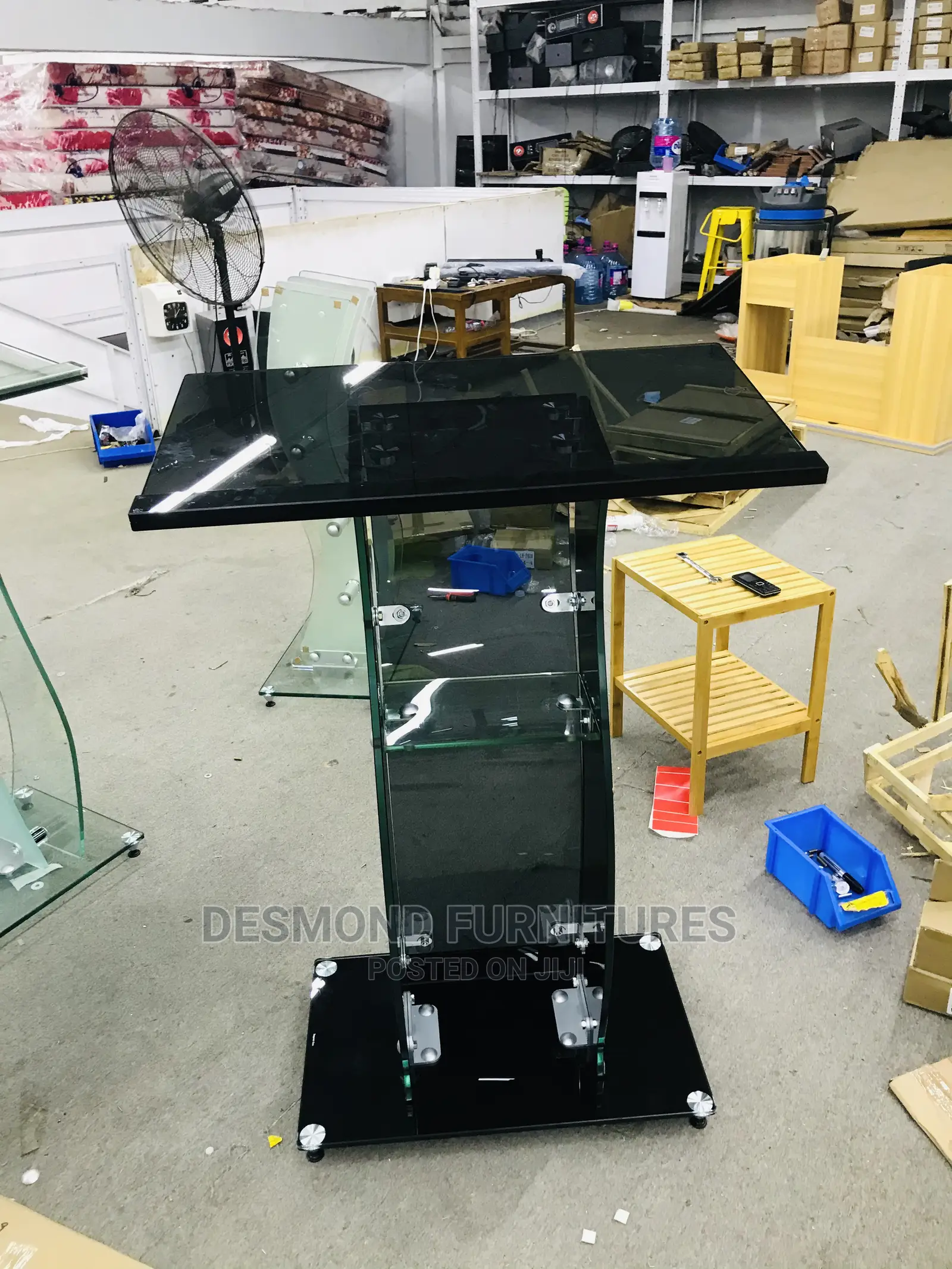 Glass Pulpit - Code219