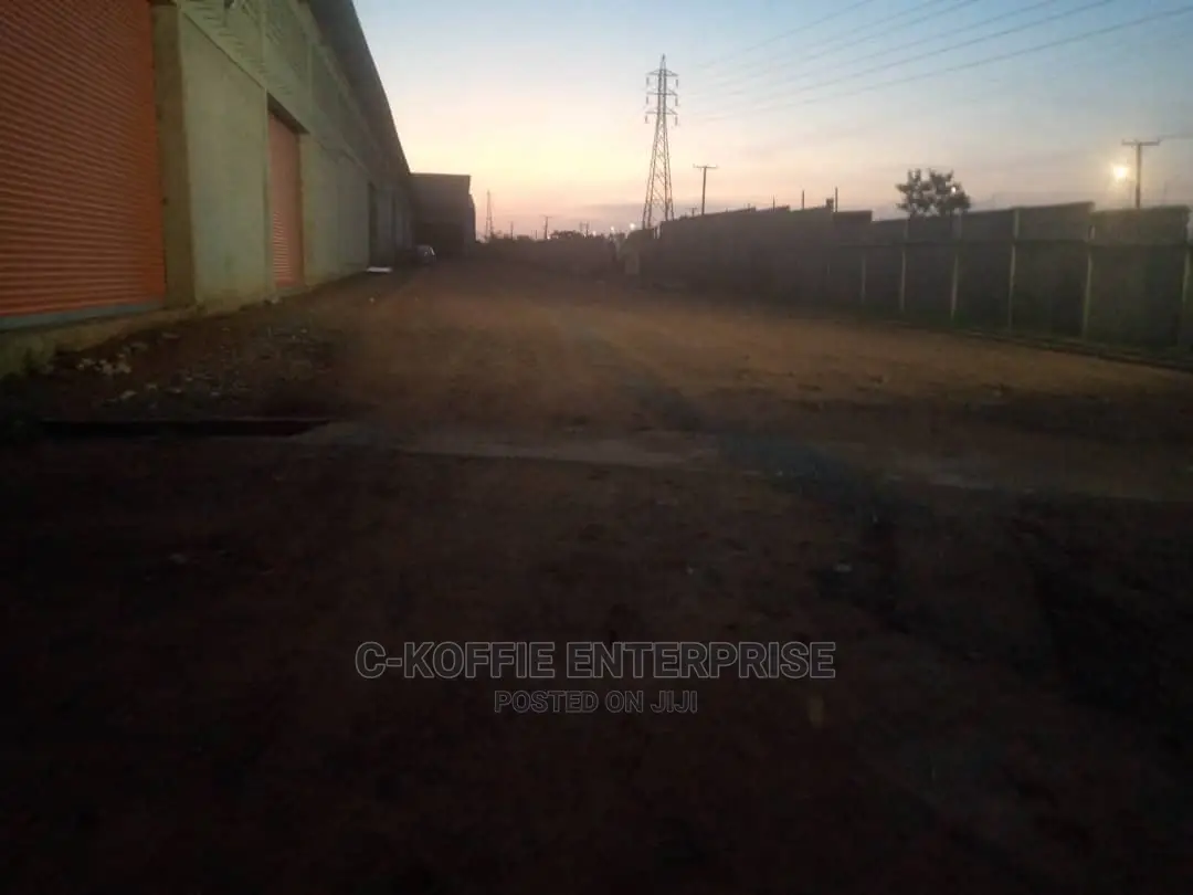 1000 SQM Warehouse at Spintex for Rent