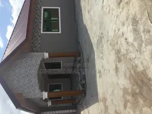 3bdrm House in De-Icons Real, Awutu Senya East Municipal for sale
