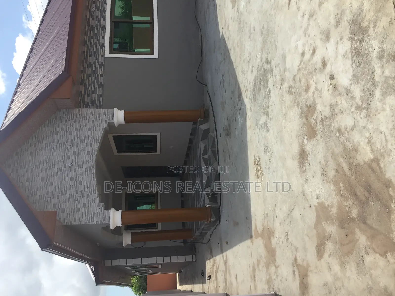 3bdrm House in De-Icons Real, Awutu Senya East Municipal for sale