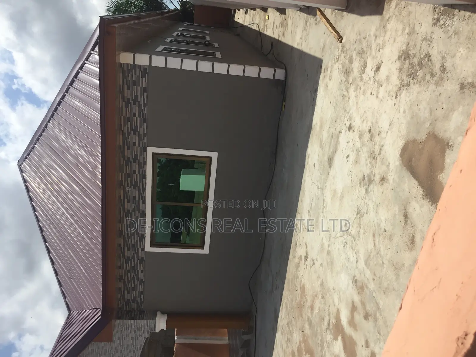 3bdrm House in De-Icons Real, Awutu Senya East Municipal for sale