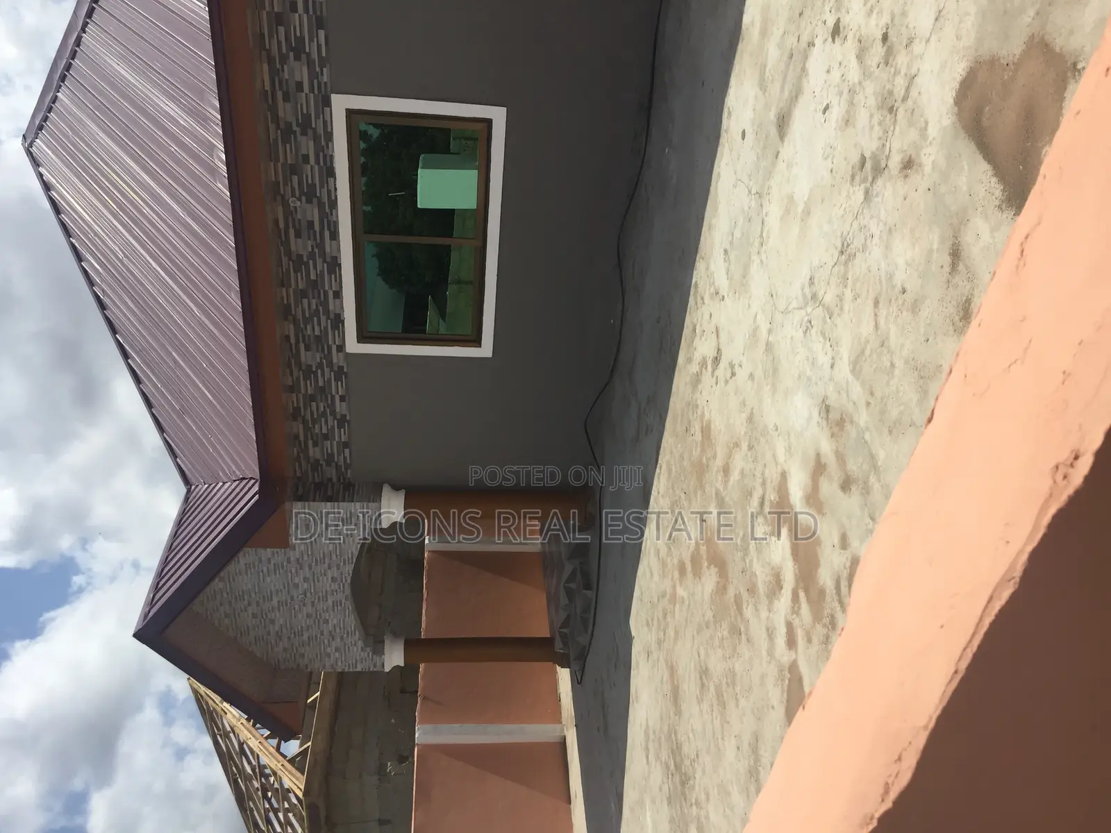 3bdrm House in De-Icons Real, Awutu Senya East Municipal for sale