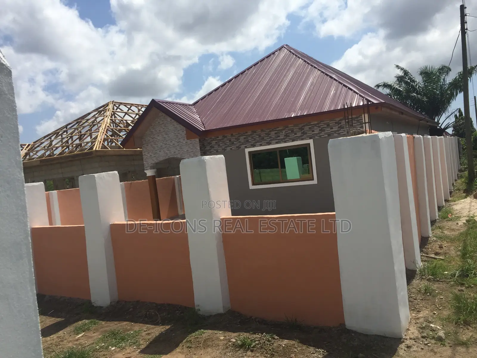 3bdrm House in De-Icons Real, Awutu Senya East Municipal for sale