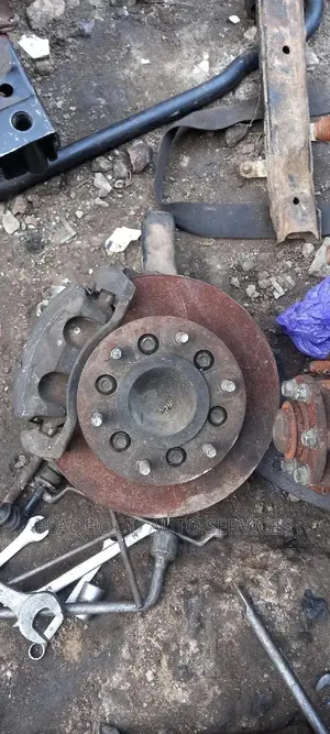 Nissan Stanbic Complete Front WHEEL HUB Pair in Stock