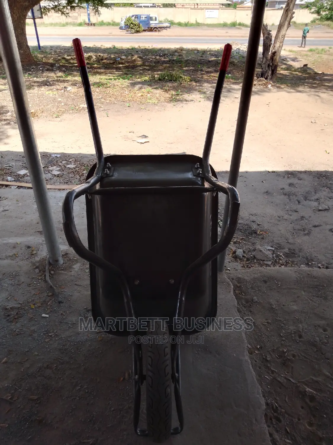 Quality Foreign Wheelbarrow