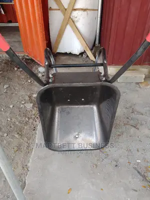 Quality Foreign Wheelbarrow