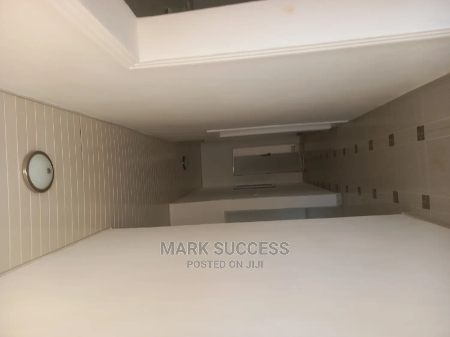 3bdrm House in 3 Bedrooms Detached for Sale