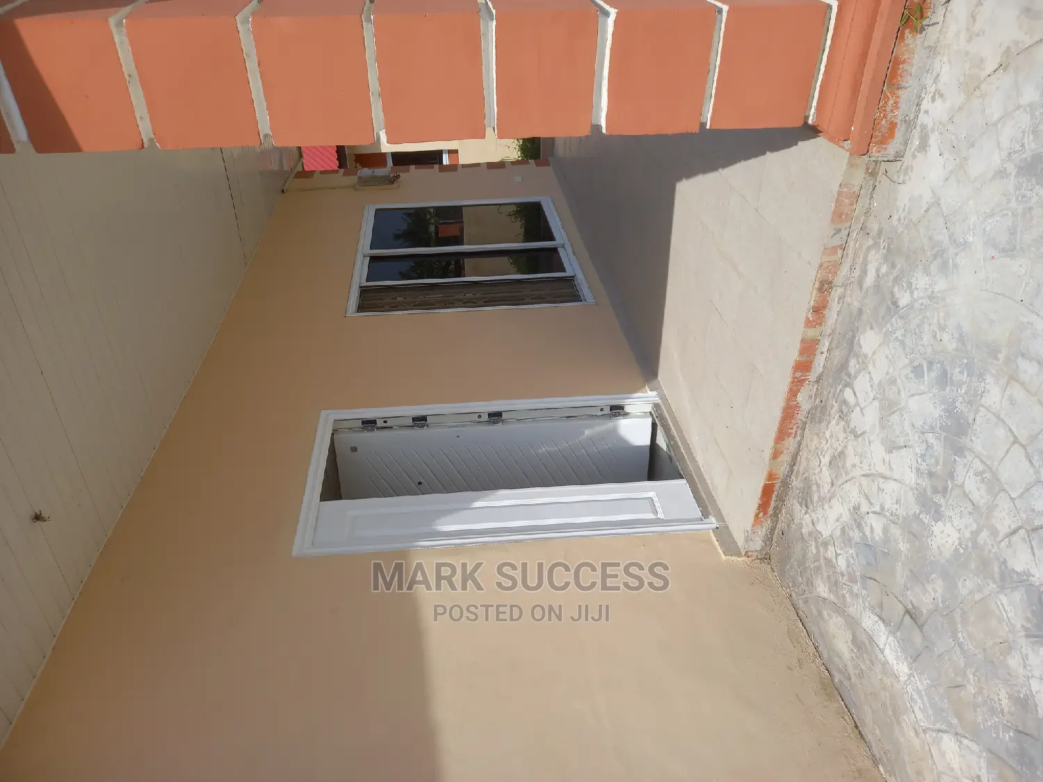 3bdrm House in 3 Bedrooms Detached for Sale