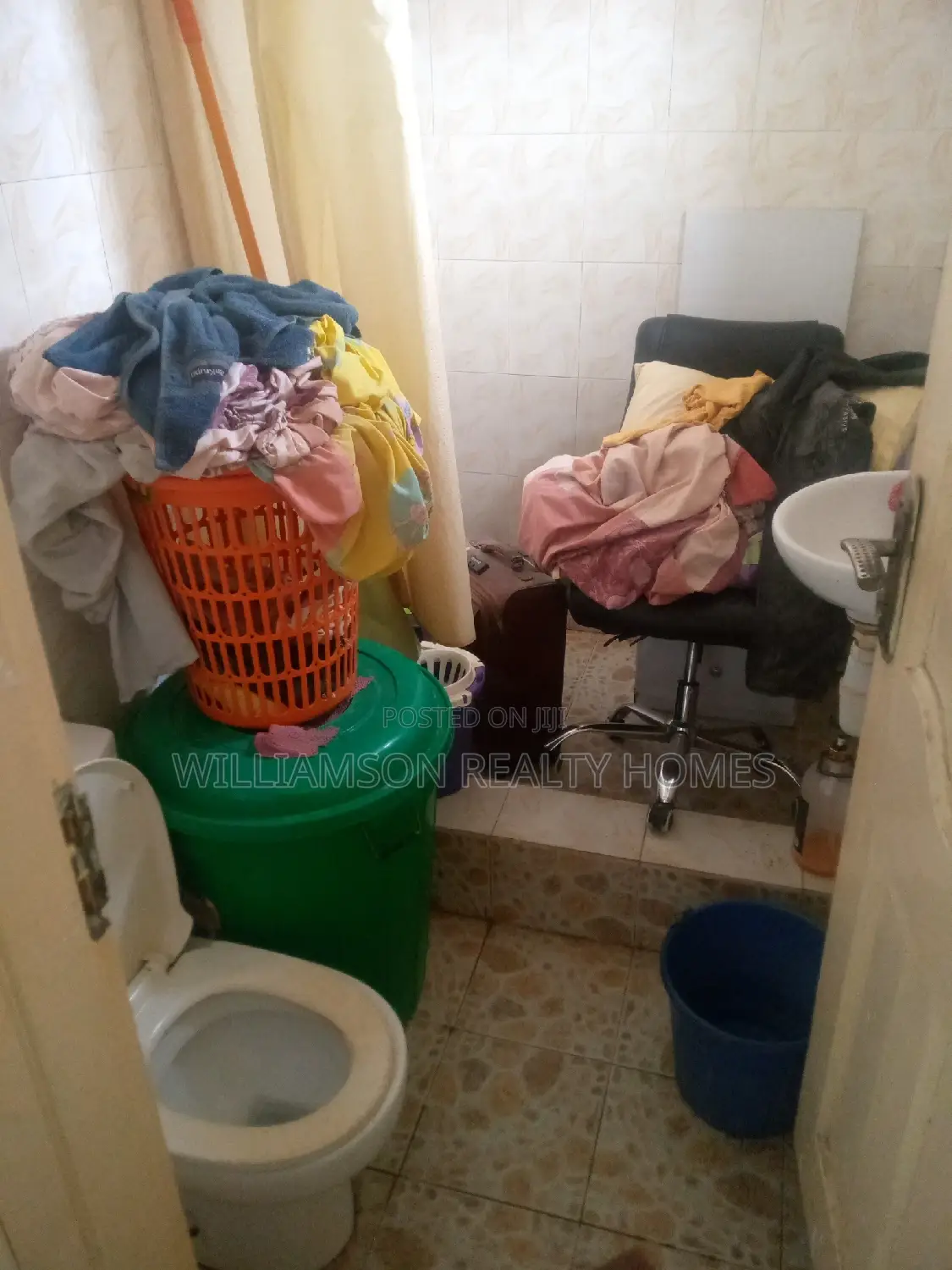 1bdrm Apartment in Community 18, Spintex for rent