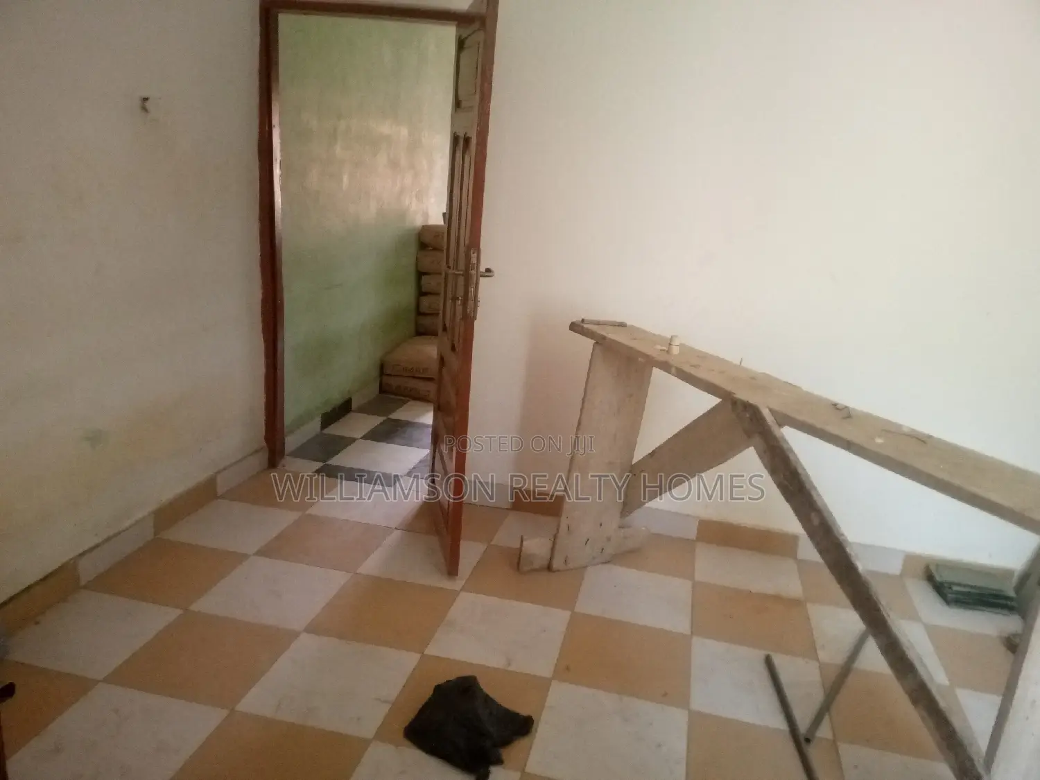 1bdrm Apartment in Community 18, Spintex for rent