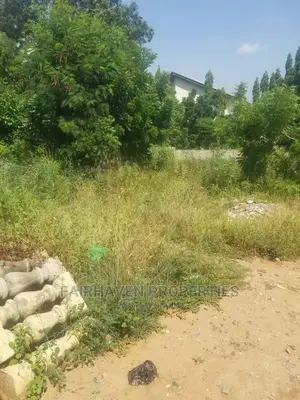 1 1⁄2plot of Land for Sale at Palace Mall