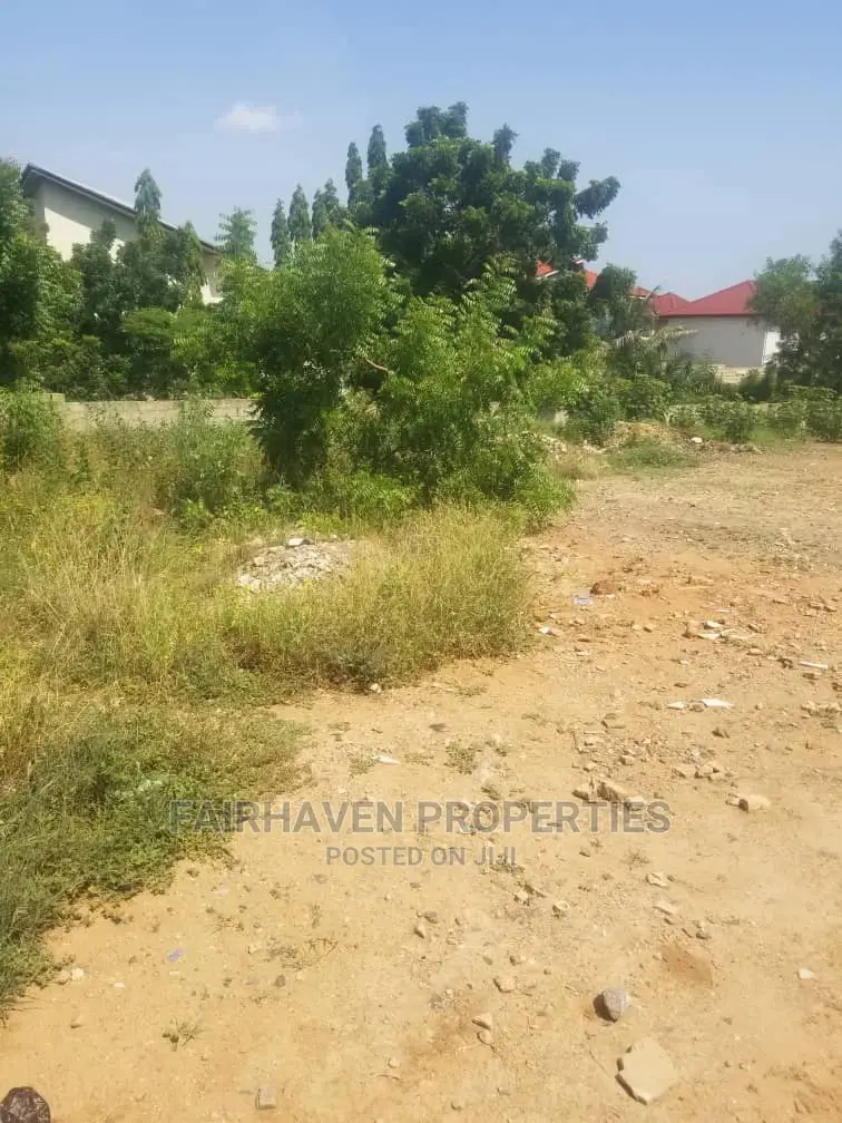 1 1⁄2plot of Land for Sale at Palace Mall