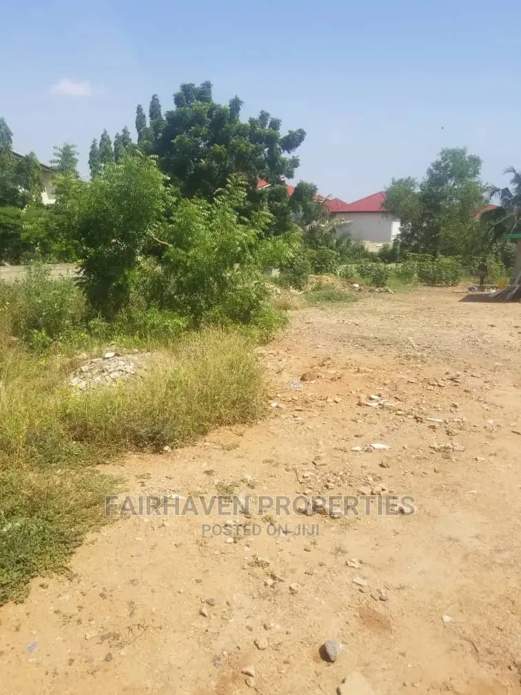 1 1⁄2plot of Land for Sale at Palace Mall