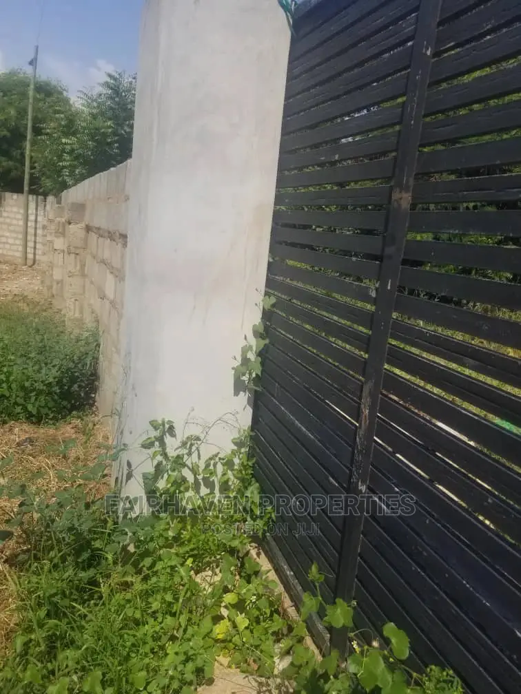 1 1⁄2plot of Land for Sale at Palace Mall