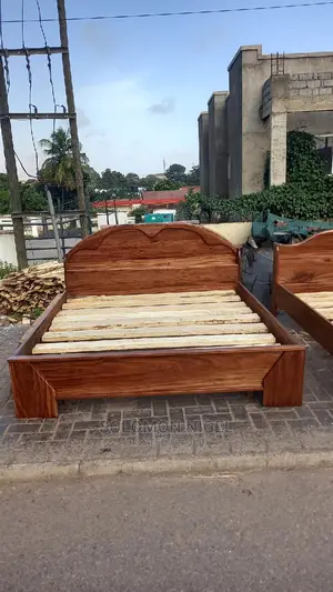 Wooden Queen Size Bed Frame. 72"×75"