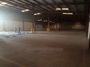 1400SQM Warehouse at North Kaneshie 4 Rent