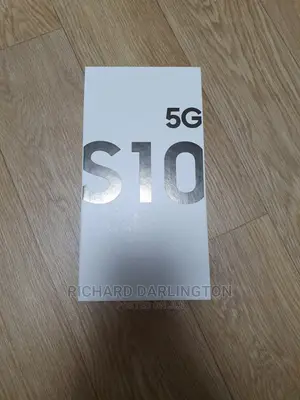 New Samsung Galaxy S10 5G 256 GB Silver
