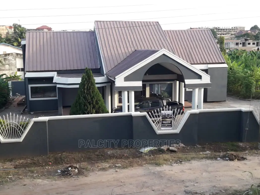 4bdrm House in Tuc, Kumasi Metropolitan for sale