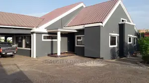 4bdrm House in Tuc, Kumasi Metropolitan for sale