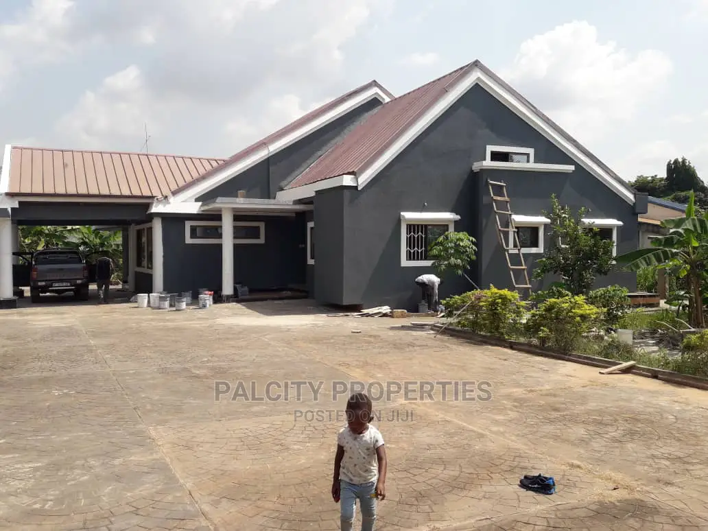 4bdrm House in Tuc, Kumasi Metropolitan for sale