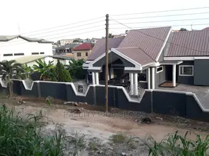 4bdrm House in Tuc, Kumasi Metropolitan for sale