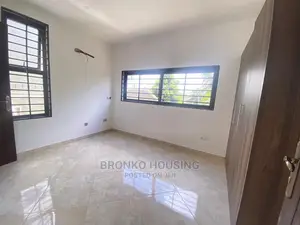 3bdrm House in Bronko Housing, Achimota for rent