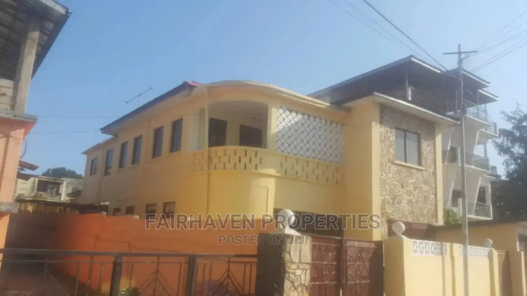 Building for Rent at Adabraka (Suitable 4 Clinic,Residence)