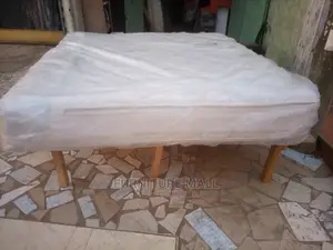 Elegant King Size Matyress Available as Seen. F Deliv