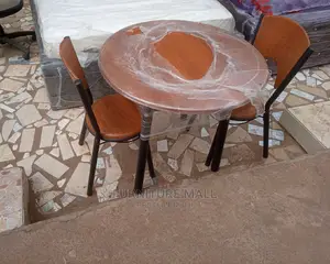 Great Dinning Table With 2 Chairs. Free Deliv