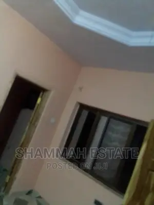 10bdrm Apartment in Aiding Estate, Sunyani Municipal for rent