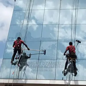 Highlevel/Facade/Alucubon Cleaning