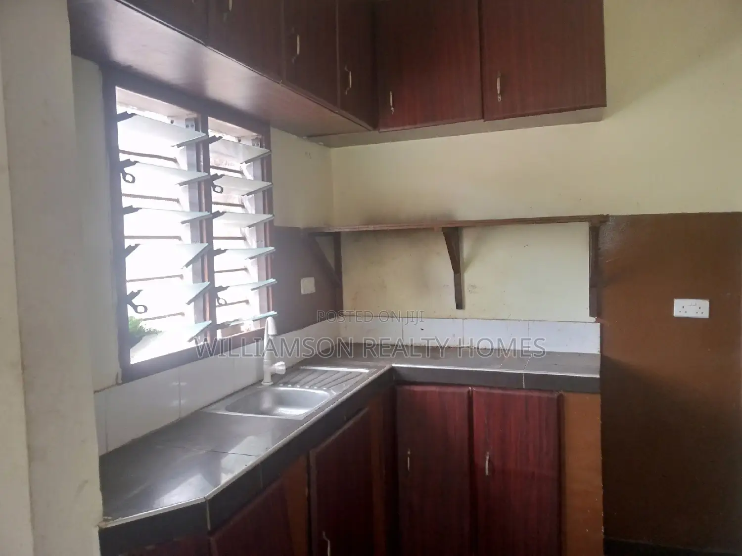 2bdrm House in Hfc Estate, Spintex for rent