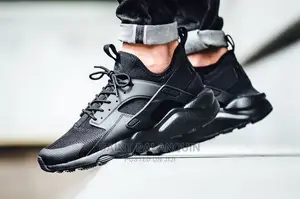 Nike Huarache Triple Black
