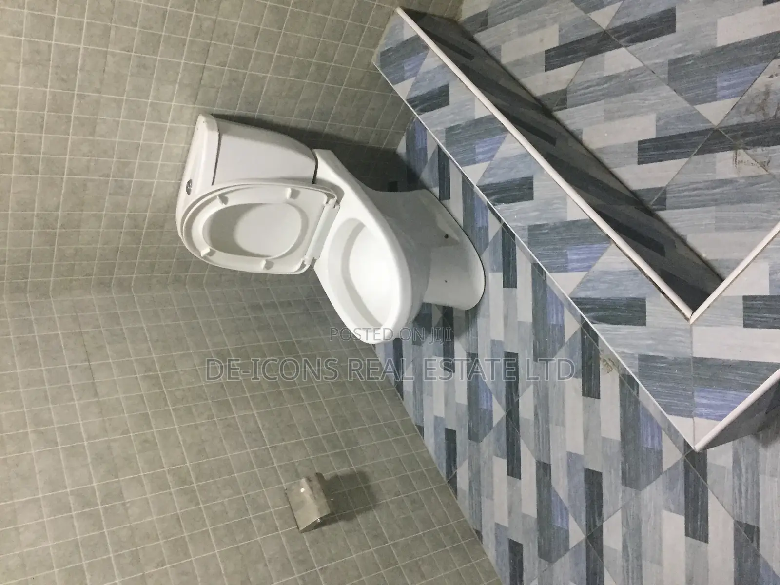 1bdrm Apartment in De-Icons Real, Awutu Senya East Municipal for rent
