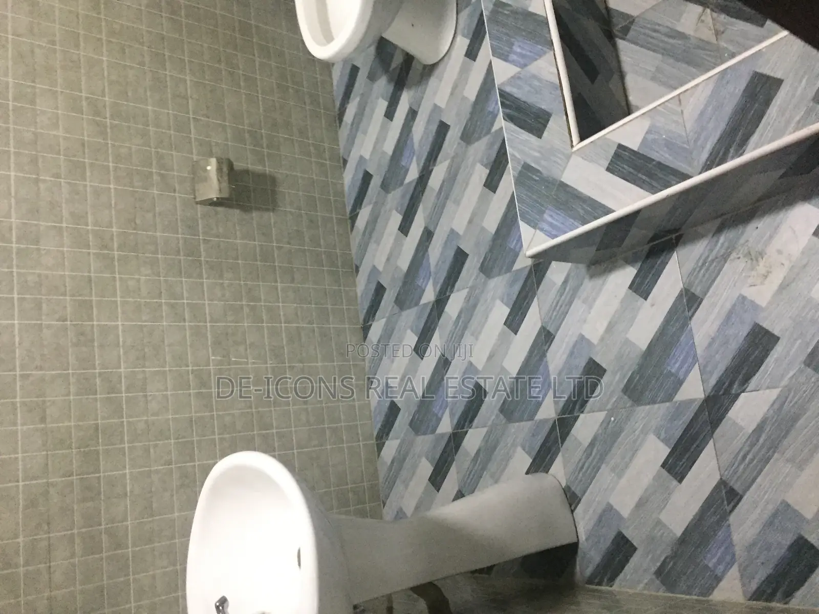 1bdrm Apartment in De-Icons Real, Awutu Senya East Municipal for rent