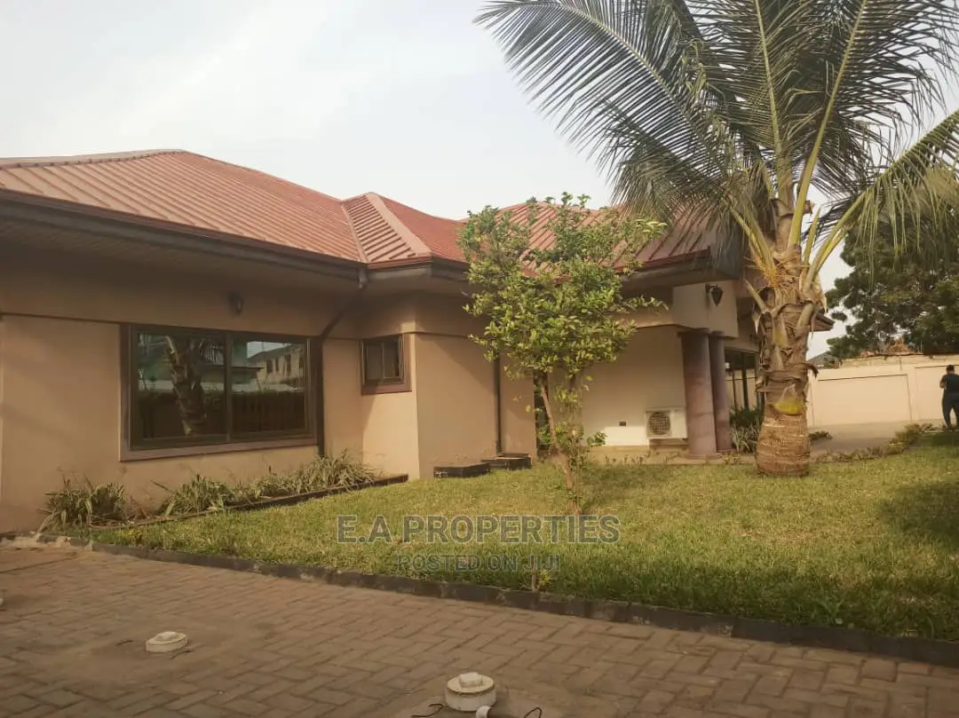 5bdrm Bungalow in E a Properties, Boundary Road Area for Sale