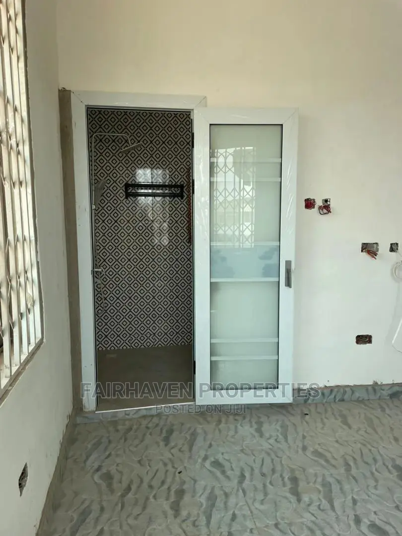 1bdrm Apartment in Fair Haven, Labadi for rent