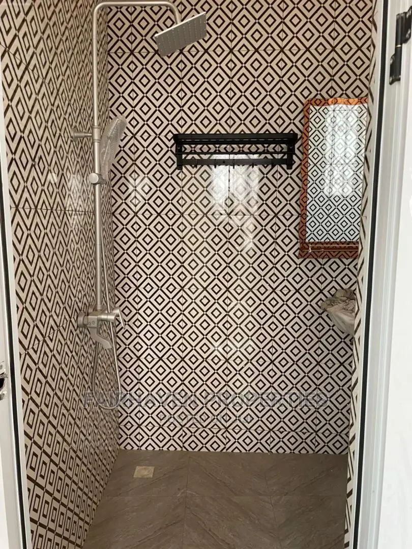 1bdrm Apartment in Fair Haven, Labadi for rent