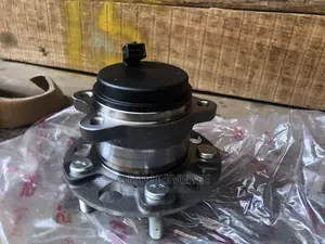 Hyundai Sonata Back Hub With ABS Sensor
