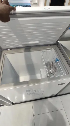 Midea 198L Chest Freezer
