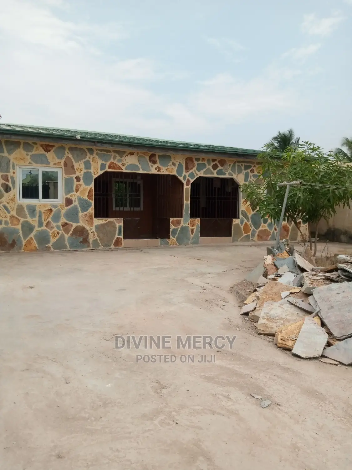 1bdrm Apartment in Divine Mercy Agency, Awutu Senya West for rent