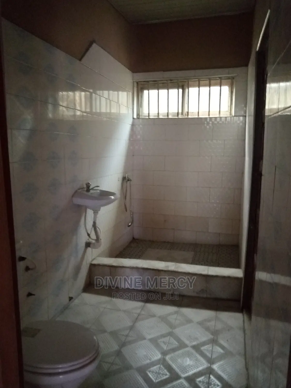 1bdrm Apartment in Divine Mercy Agency, Awutu Senya West for rent